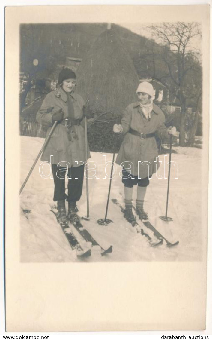 * T4 1927 Brassó, Kronstadt, Brasov; Síelő Hölgyek, Téli Sport / Ski, Winter Sport. Photo (vágott / Cut) - Non Classificati