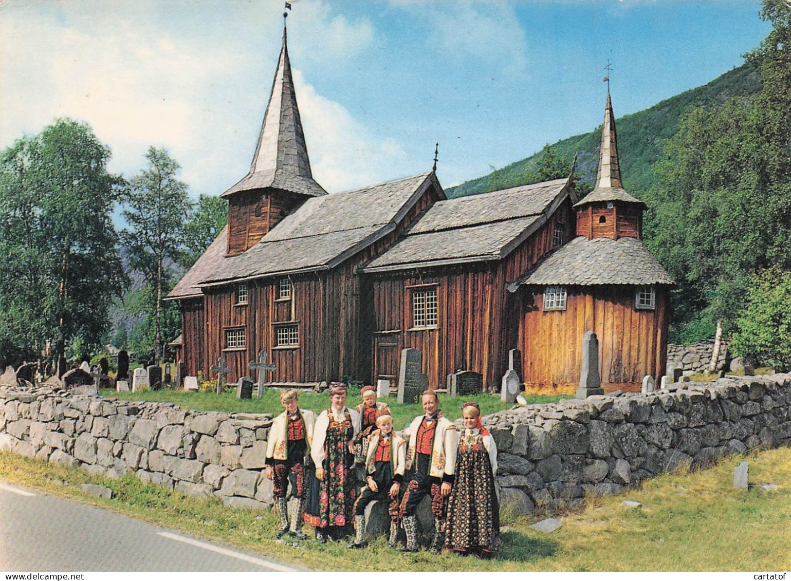 HOL GAMLE KIRKE I HALLINGDAL - Norway