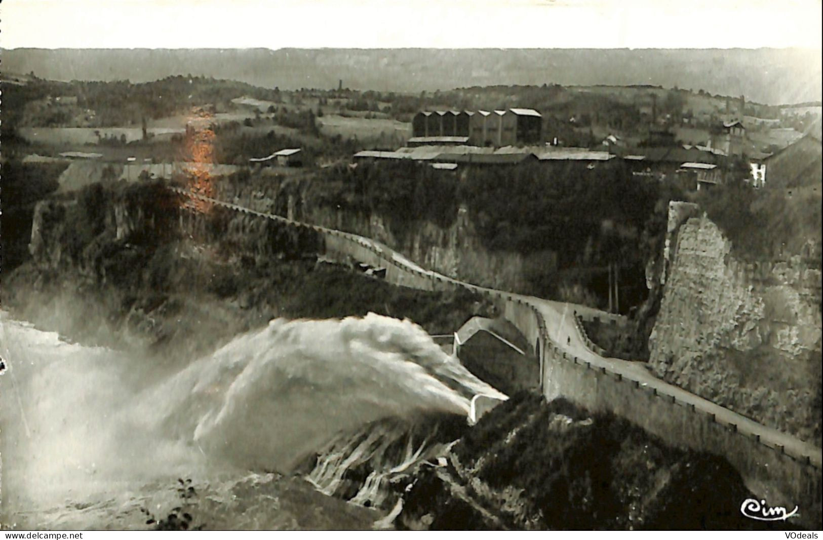 France - (01) Ain - Génissiat - Route Des Usines Et Sortie Du Canal évacuateur - Génissiat