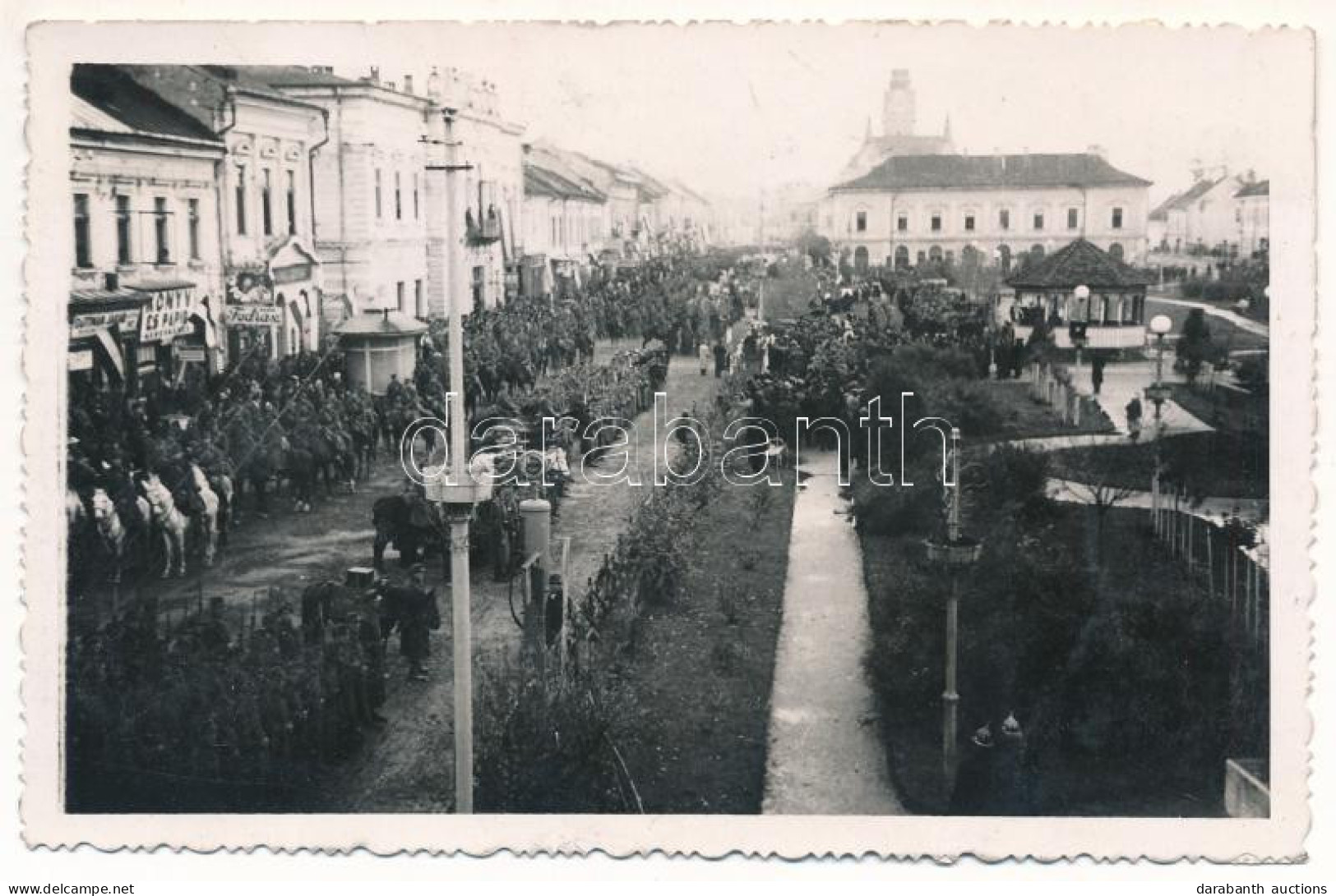 * T2/T3 1940 Máramarossziget, Sighetu Marmatiei; Bevonulás, üzletek / Entry Of The Hungarian Troops, Shops. Photo (ragas - Unclassified