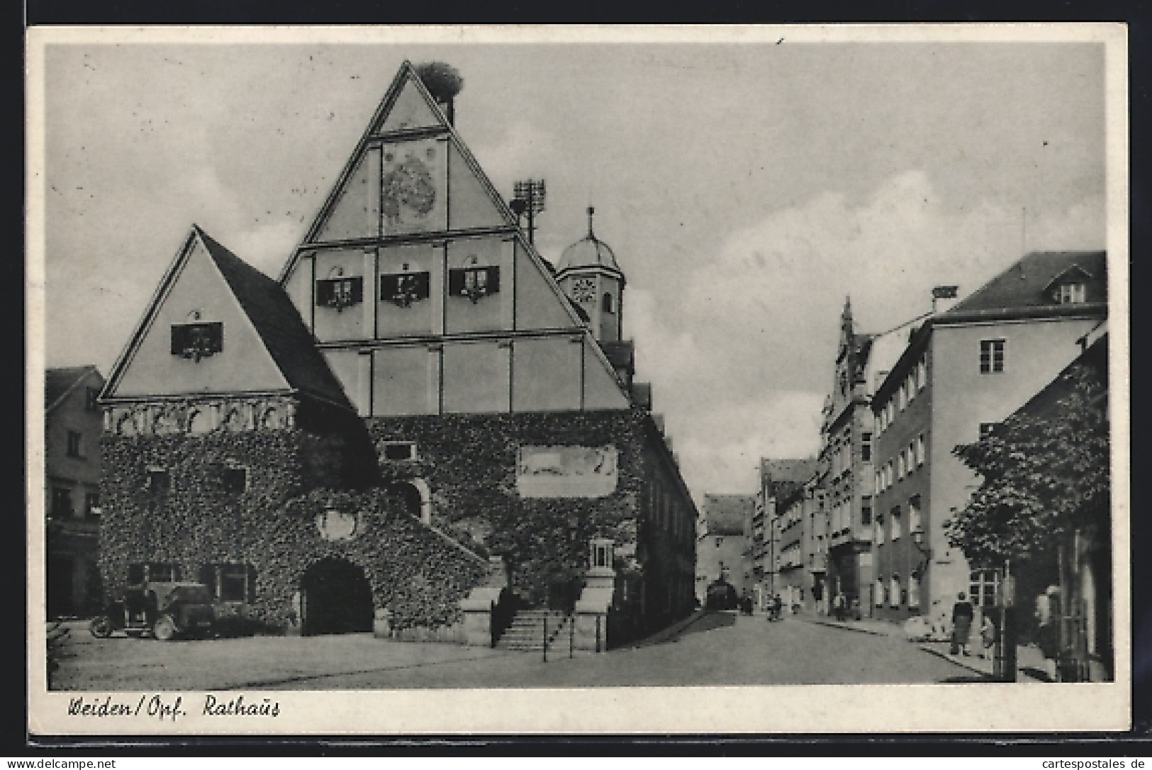 AK Weiden /Opf., Strassenpartie Mit Rathaus  - Weiden I. D. Oberpfalz