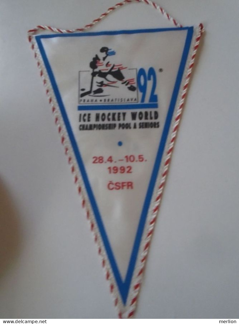 D202162 ICE HOCKEY World Championship 1992 Czechoslovakia Slovakia Czechia  FANION -Wimpel - Pennon -   140 X 220 Mm - Wintersport