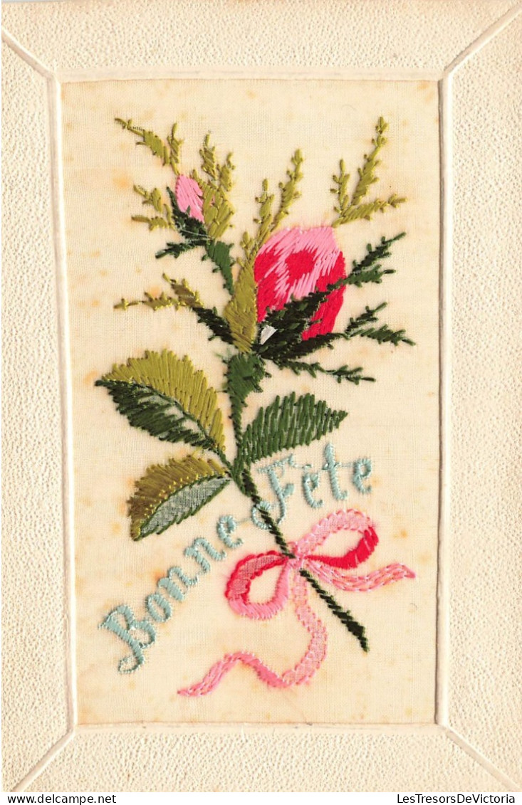 FETES - VOEUX - Bonne Fête - Broderie - Fleurs - Ruban - Carte Postale Ancienne - Other & Unclassified
