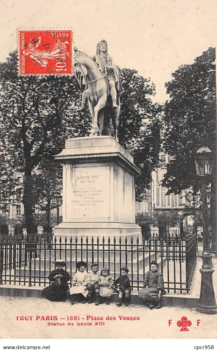 75020-SAN59900-PARIS.Place Des Vosges.Statue De Louis XIII.1681 - Paris (20)