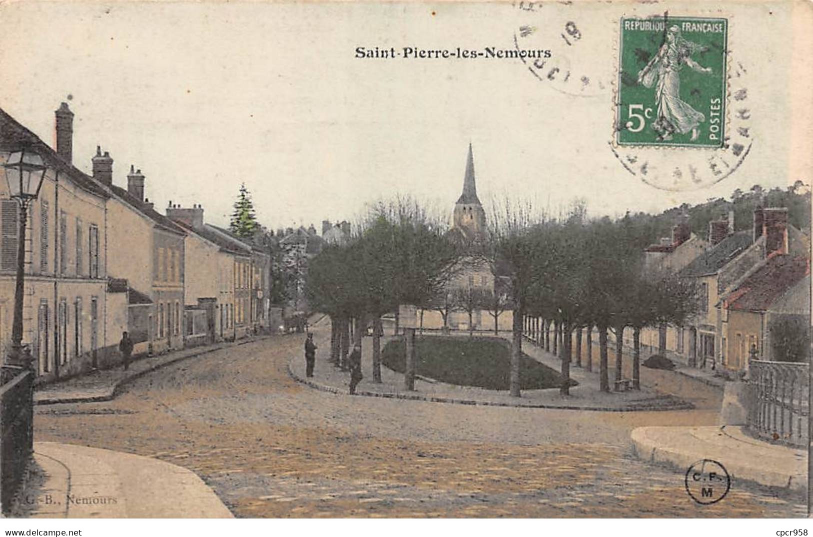 77-SAN59940-SAINT PIERRE LES NEMOURS.Village.Place.Eglise - Saint Pierre Les Nemours