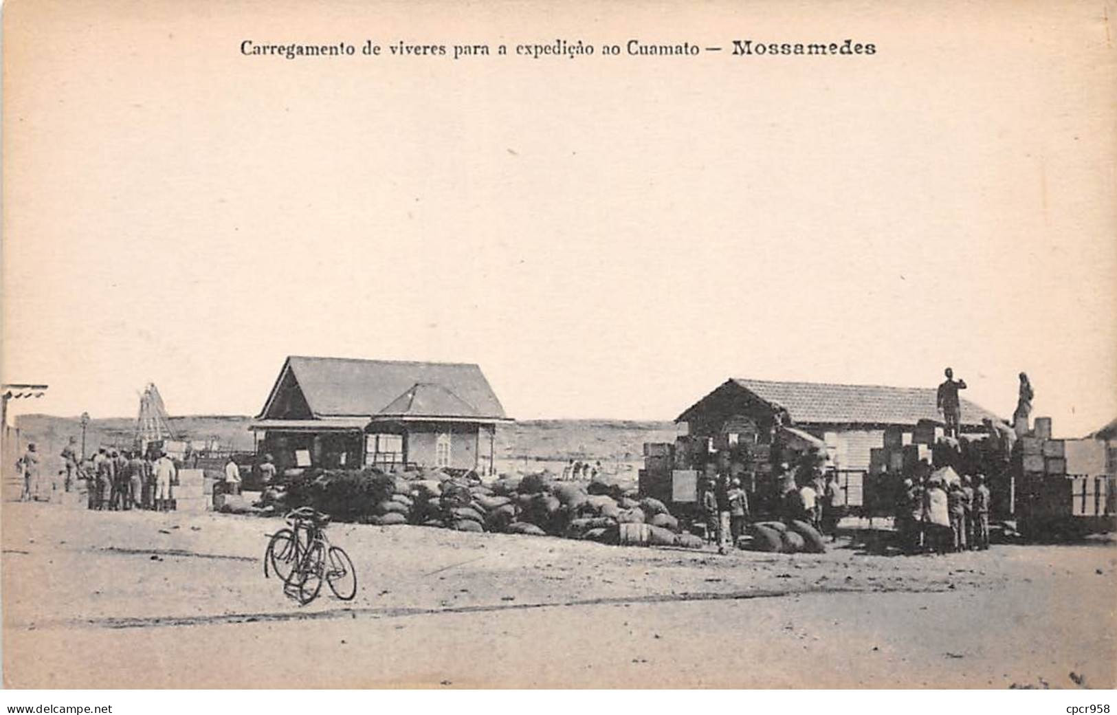 Angola.SAN58921.Carregamento De Viveres Para A ExpediçÃ£o Ao Cuamato.Mossamedes - Angola