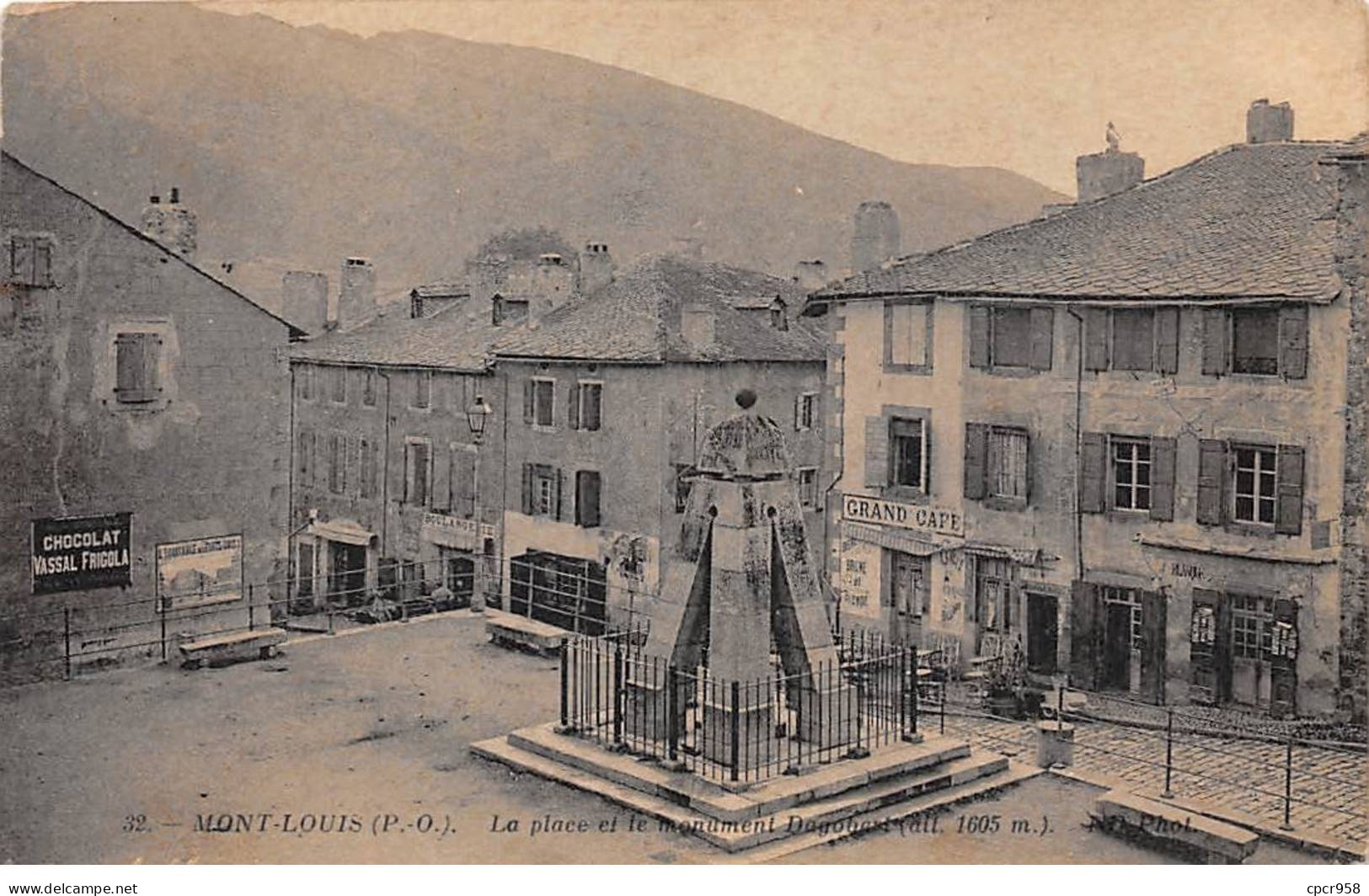 66-SAN59766-MONT-LOUIS.La Place Et Le Monument Dagobert - Autres & Non Classés