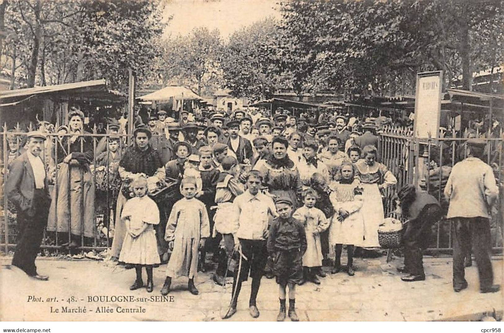 92-SAN60147-BOULOGNE SUR SEINE.Le Marché.Allée Centrale - Boulogne Billancourt