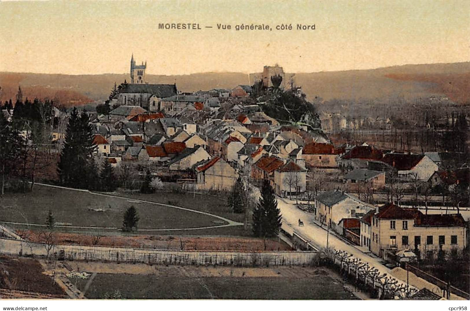 38-AM21761.Morestel.Vue Générale, Côté Nord - Morestel