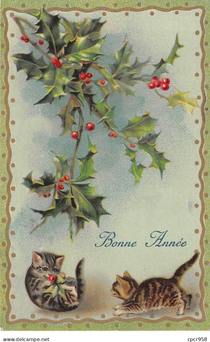 Animaux - N°85509 - Chat - Bonne Année, Chatons Jouant Sous Des Branches De Houx - Cats