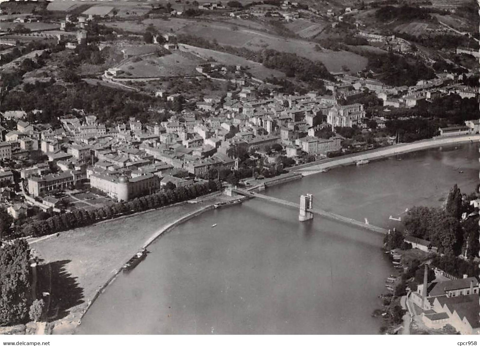 01 . N° Kri11226  .  Trevoux  . Vue Generale Aerienne . N° 44566    . Edition J.cellard  . Cpsm 10X15 Cm . - Trévoux