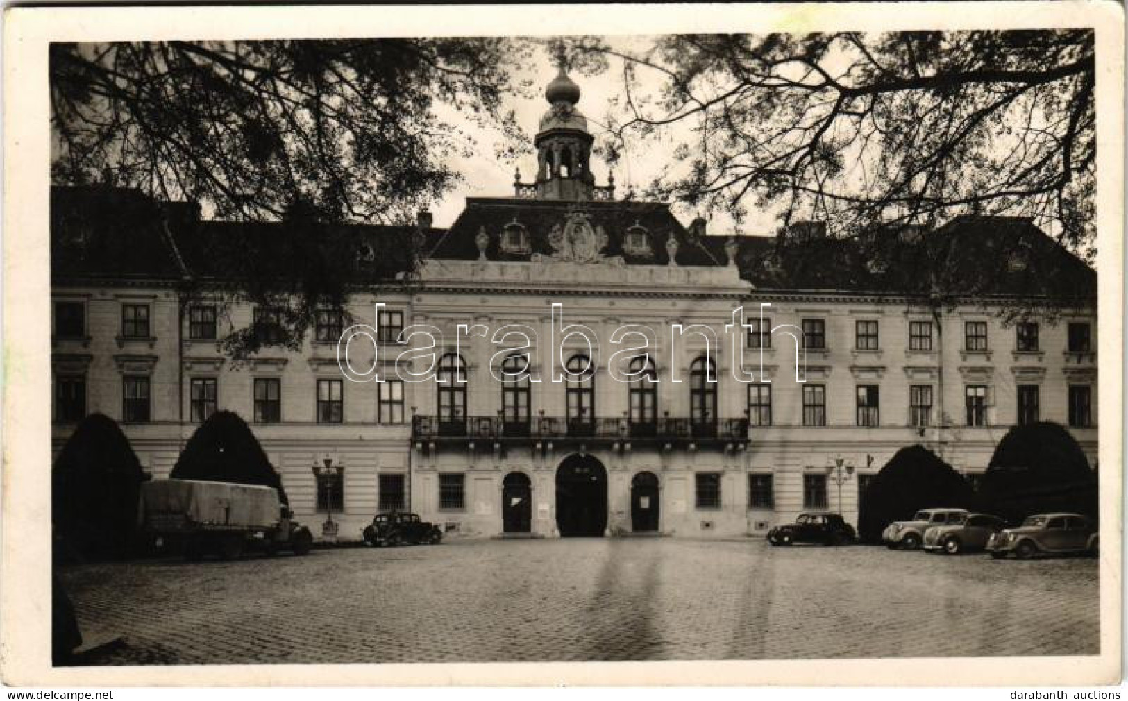 T2/T3 1941 Zombor, Sombor; Vármegyeház, Autók, Teherautó / County Hall, Automobiles, Truck (gyűrődések / Crease) - Unclassified