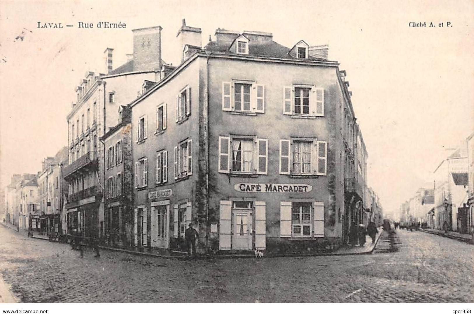 53-SAN59564-LAVAL.Rue D'Ernée.Café Marcadet - Laval