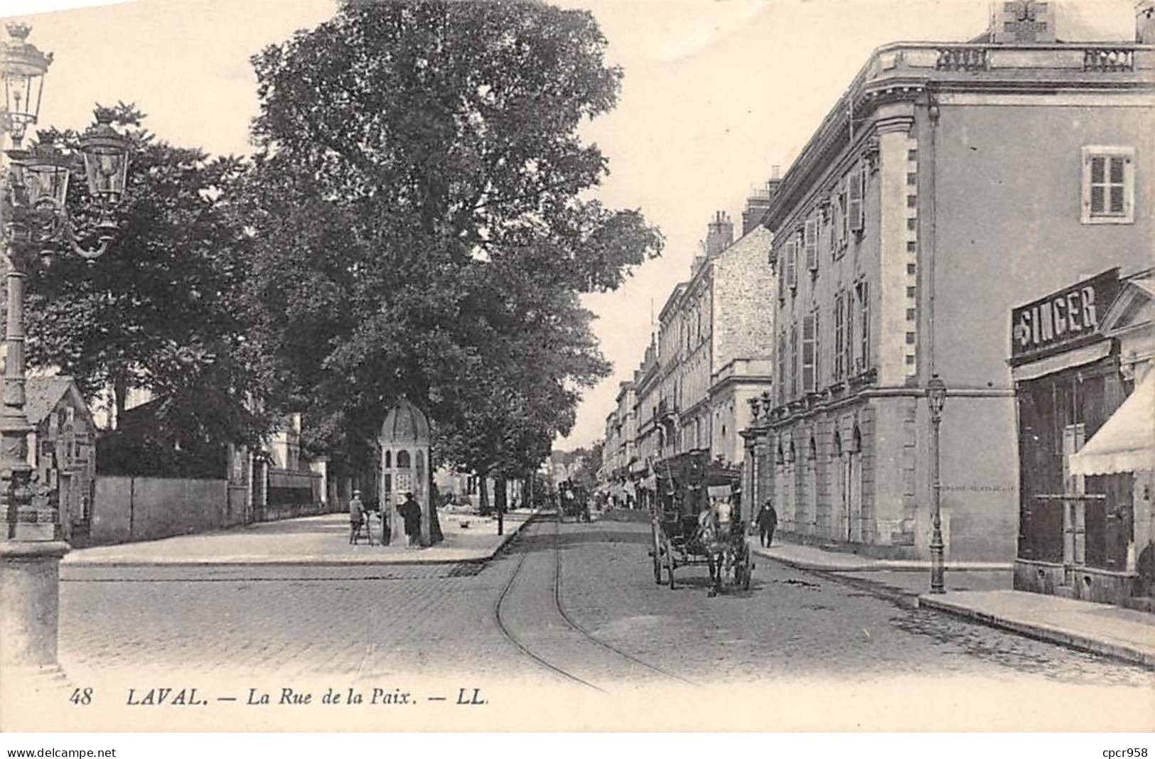 53-SAN59548-LAVAL.La Rue De La Paix - Laval