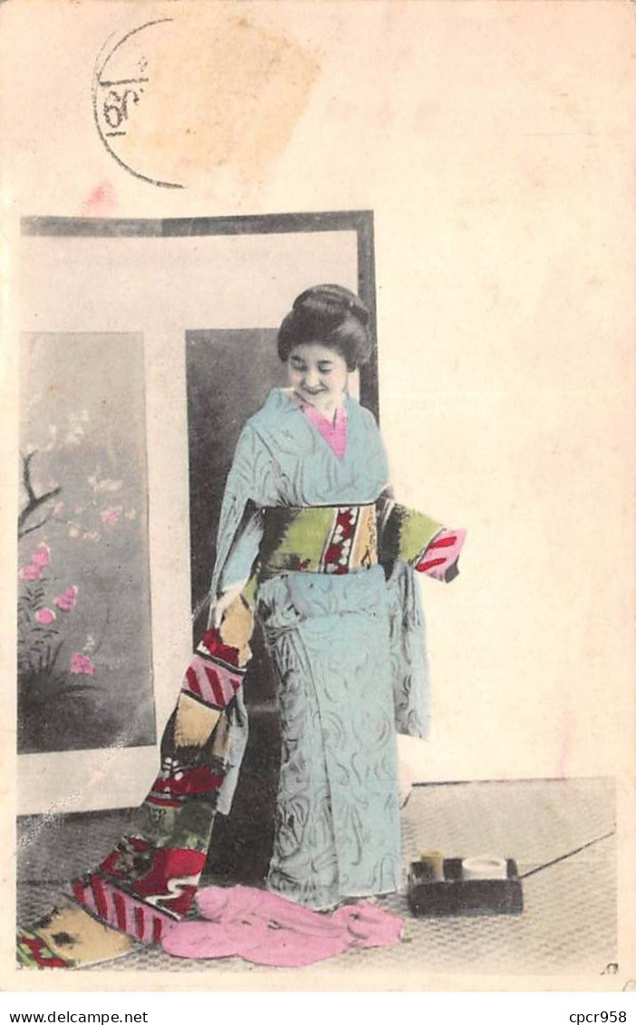 Japon - N°84598 - Jeune Femme En Kimono - Carte Vendue En L'état - Andere & Zonder Classificatie
