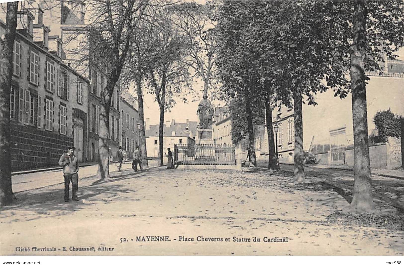 53-SAN59521-MAYENNE.Place Cheverus Et Statue Du Cardinal - Mayenne