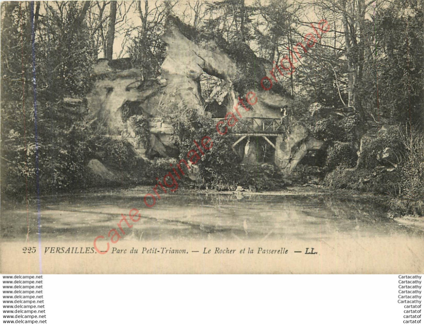 78. VERSAILLES .  Parc Du Petit Trianon . Le Rocher Et La Passerelle . - Versailles