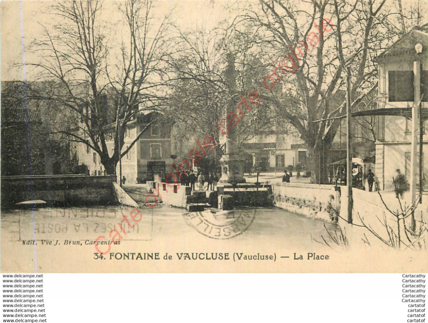 FONTAINE DE VAUCLUSE .  La Place . - Autres & Non Classés