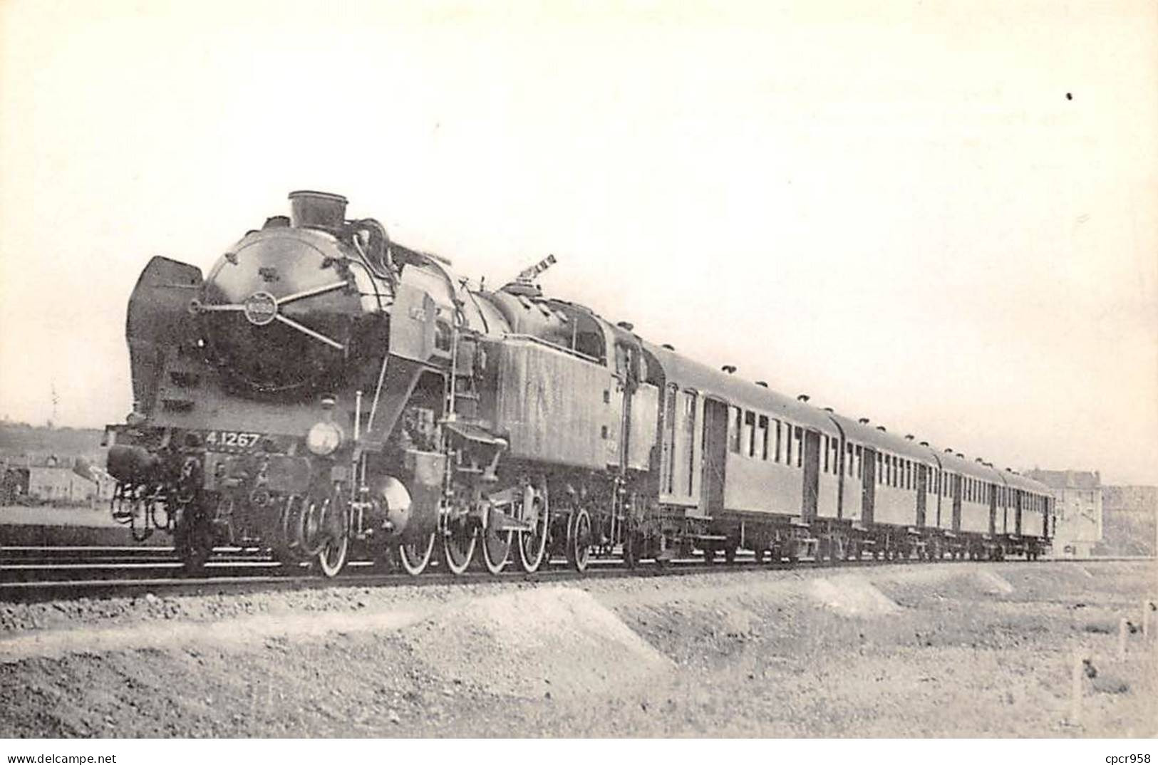 Chemins De Fer - N°85959 - Train - Région Du Nord 11 - Une Rame Métallique De La Banlieue Nord ... Tender Mikado - Eisenbahnen