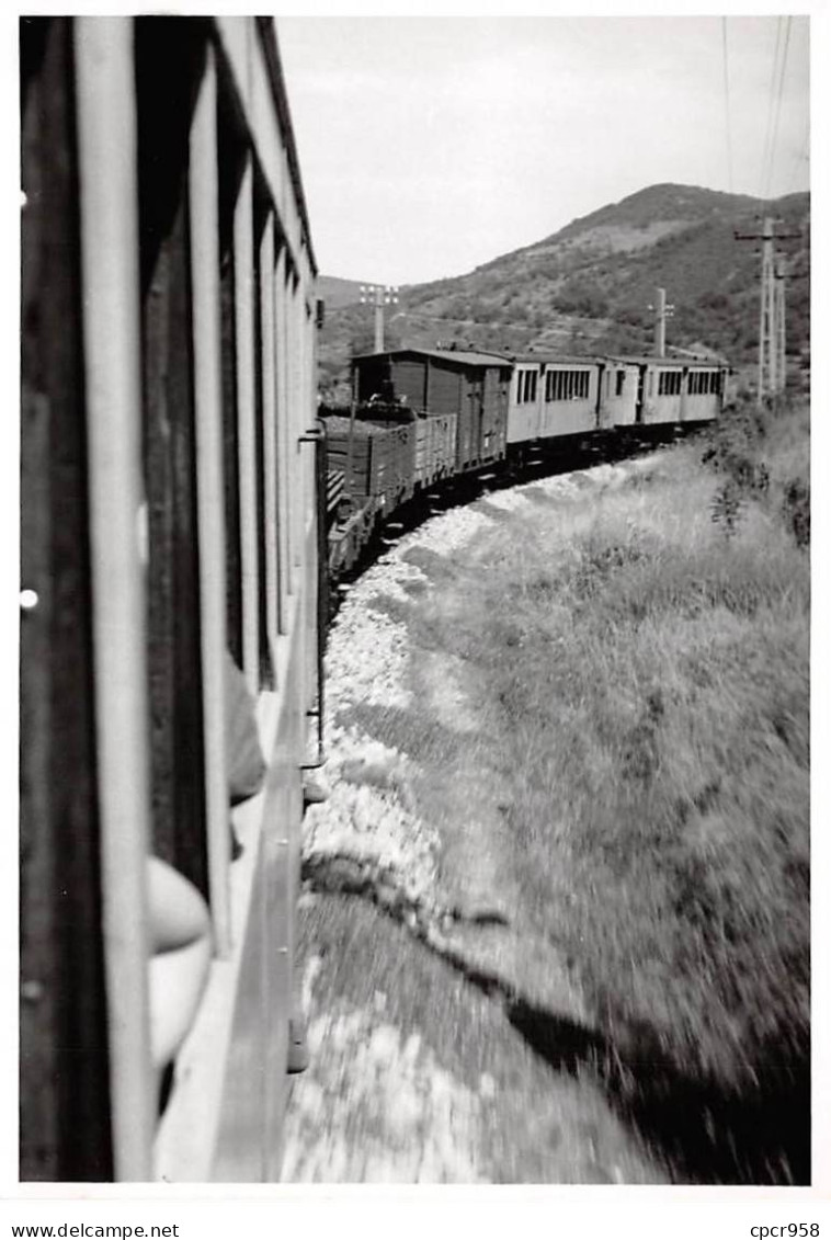 Chemins De Fer - N°85941 - Train Au Milieu D'une Vallée - Photo Souple à Localiser - Eisenbahnen