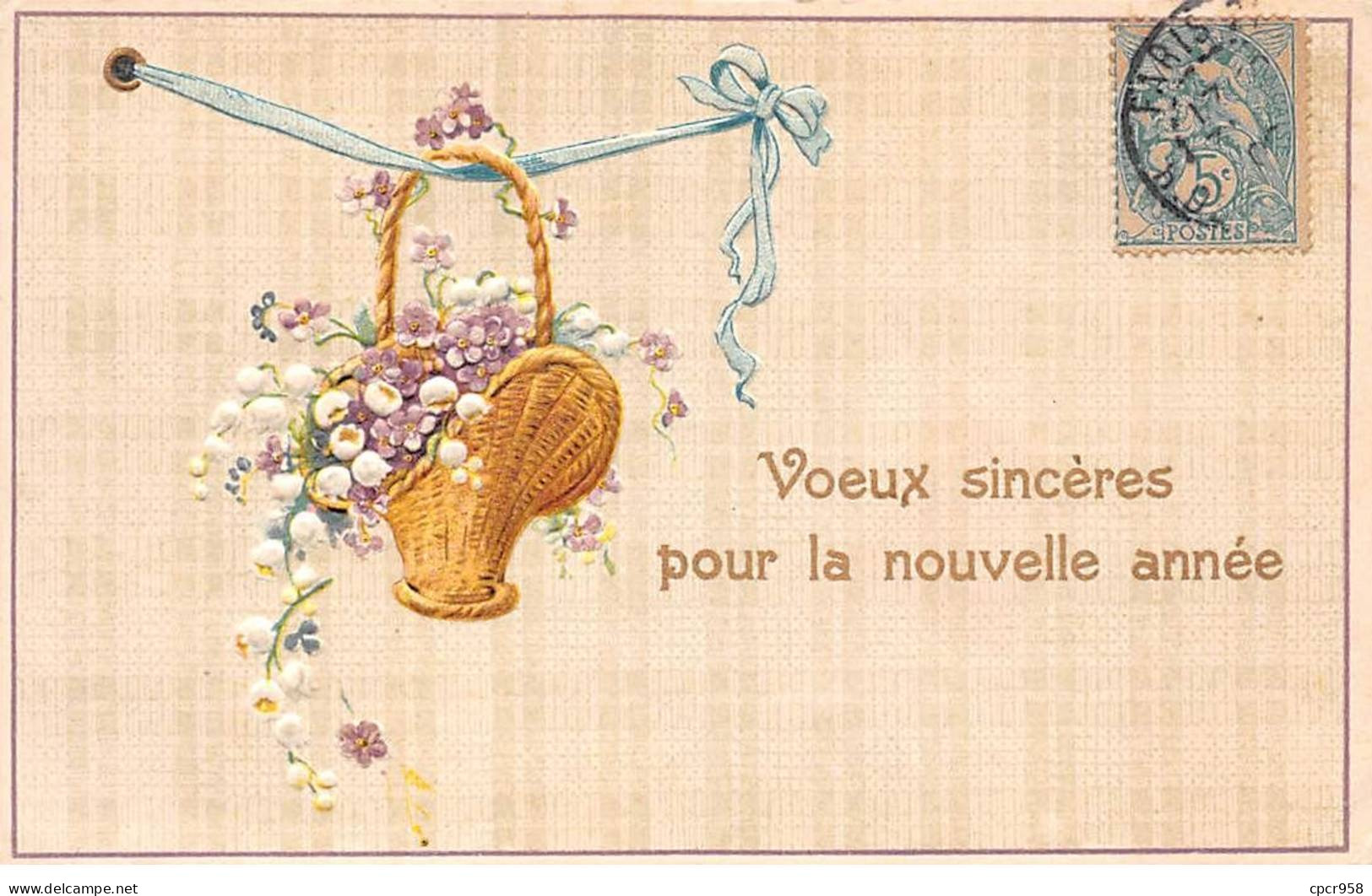 Nouvel An - N°84667 - Voeux Sincères Pour La Nouvelle Année - Violettes Et Brins De Muguet Dans Un Panier -Carte Gaufrée - New Year