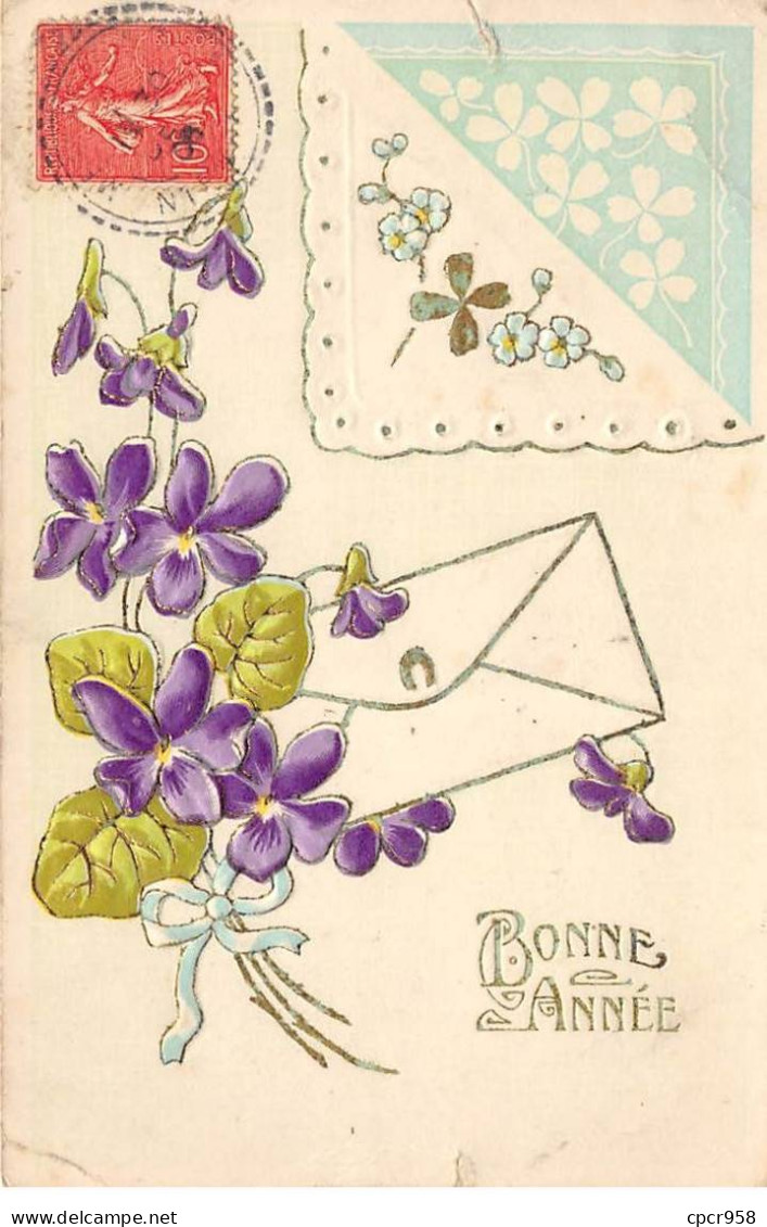 Nouvel An - N°84660 - Bonne Année - Violettes - Carte Gaufrée - Neujahr