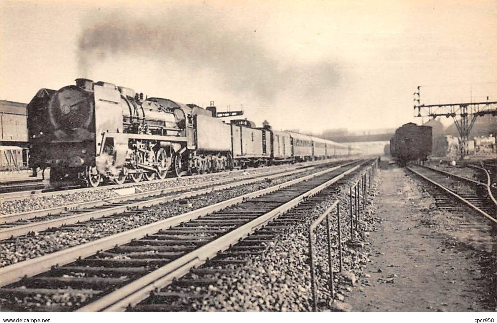 75019 - N°86106 - Région Est 1004 - Le Rapide Paris-Strasbourg à La Villette - Locomotive Type Mikado - Arrondissement: 19