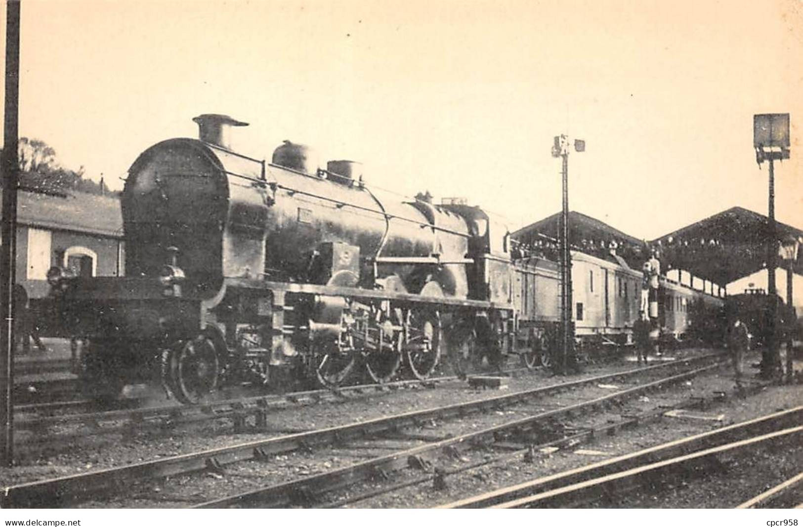 86 - N°86118 - Réseau D'Orléans 28 - Le Sud-Express En Gare De POITIERS - Machine Pacific - Poitiers