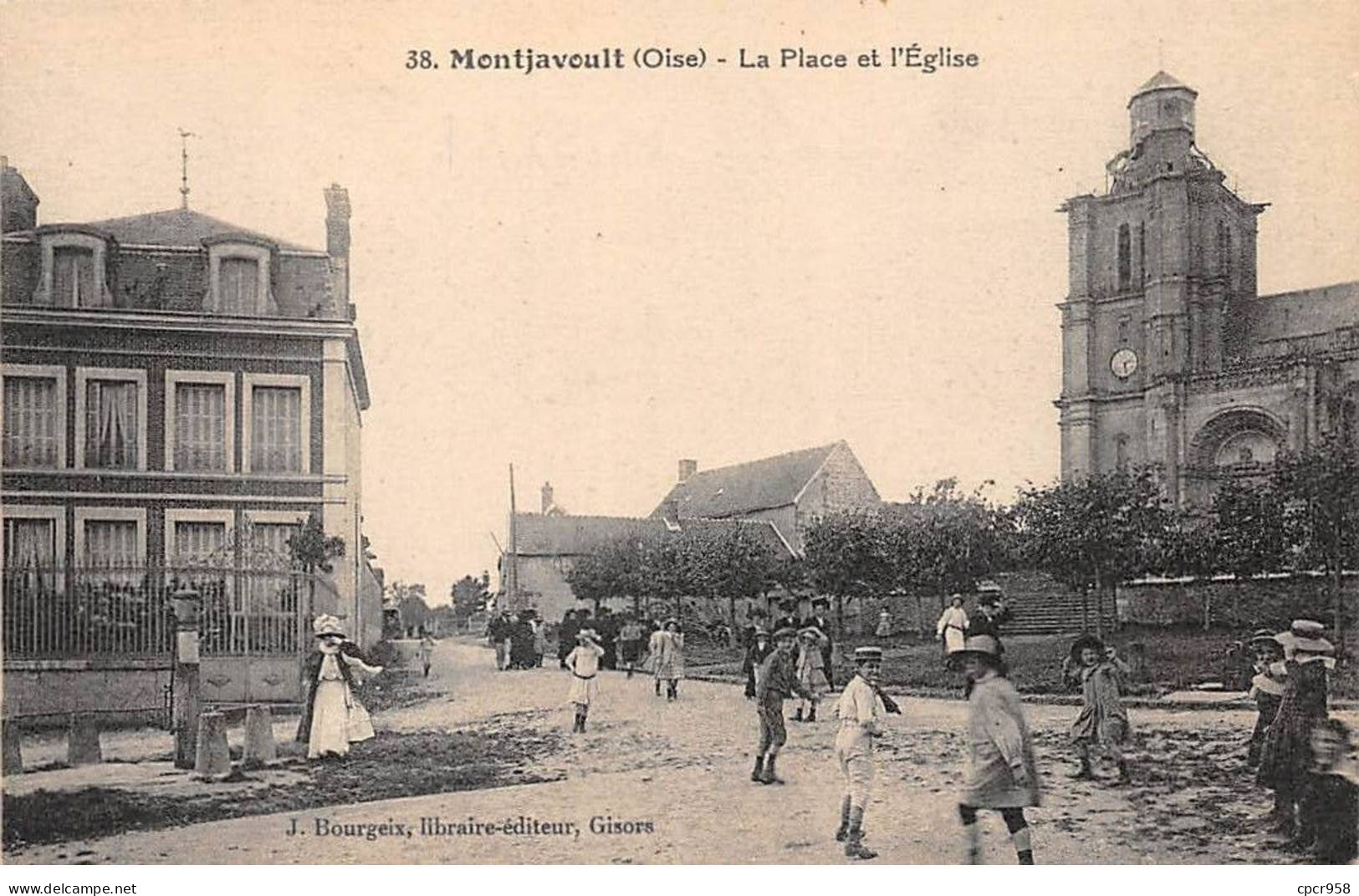 60-AM22365.Montjavoult.N°38.Place Et Eglise - Montjavoult