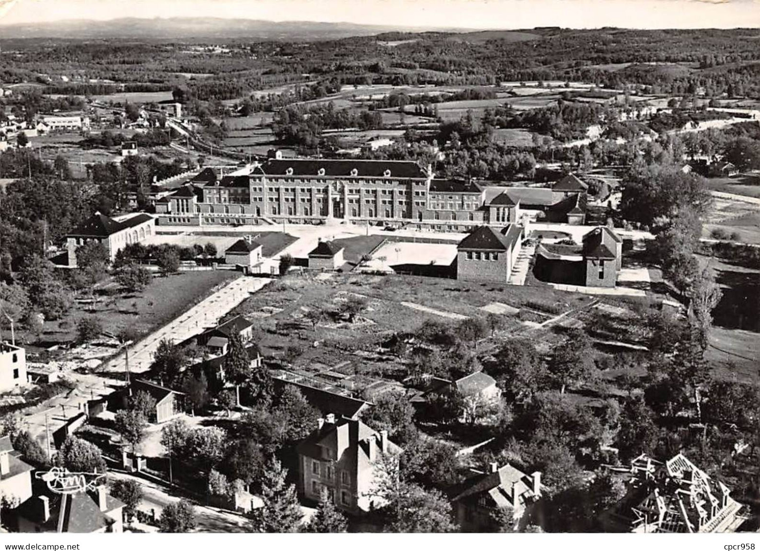 19 - SAN61528 - EGLETONS - Vue Aérienne - Combier - CPSM 10x15 Cm - Egletons