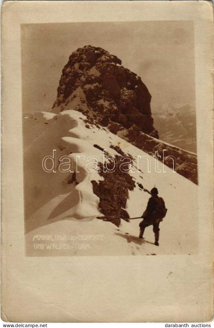 ** T3 Tuxer Alpen, Tux Alps (?) ; Hiker, Mountain Peak, Photo (gyűrődések, Creases) - Non Classés