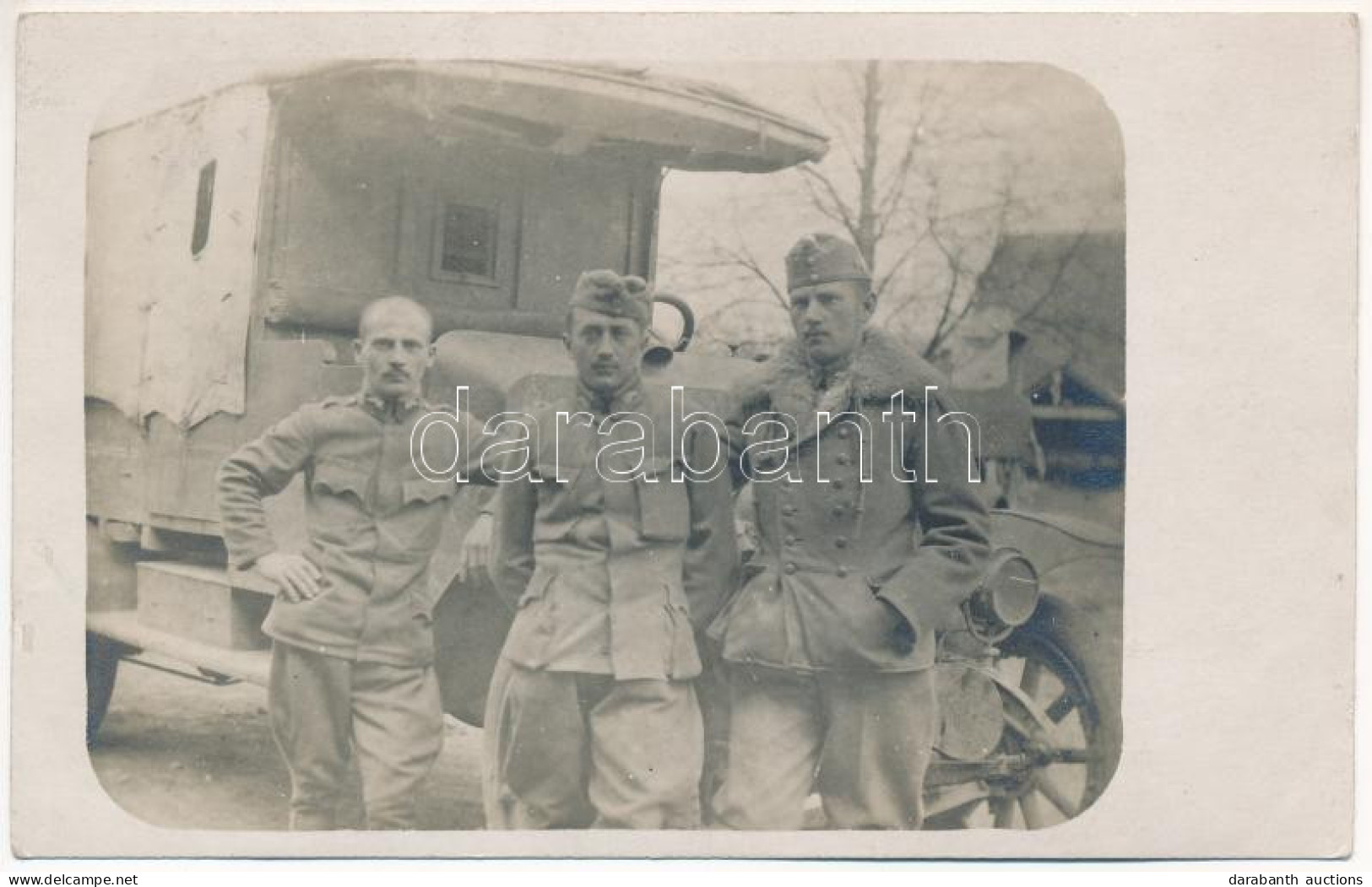 * T2 1918 Radauti, Radóc, Radautz (Bukovina, Bukowina); Osztrák-magyar Katonák Katonai Teherautó Előtt / WWI K.u.k. Sold - Unclassified