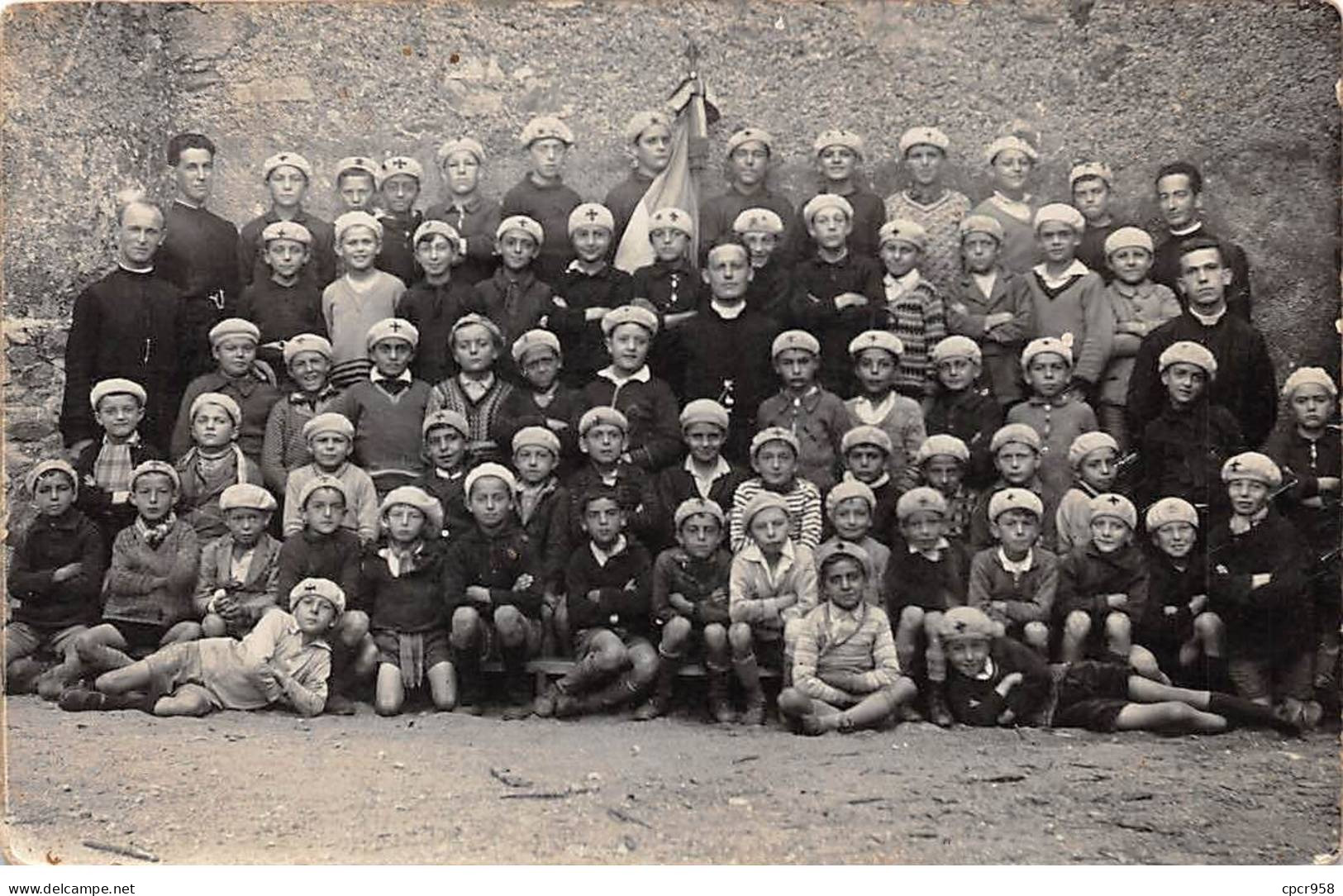 81 - N°87198 - MONTREDON LABESSONNIE - Groupe D'enfants Avec Des Prêtres - Carte Photo - Montredon Labessonie