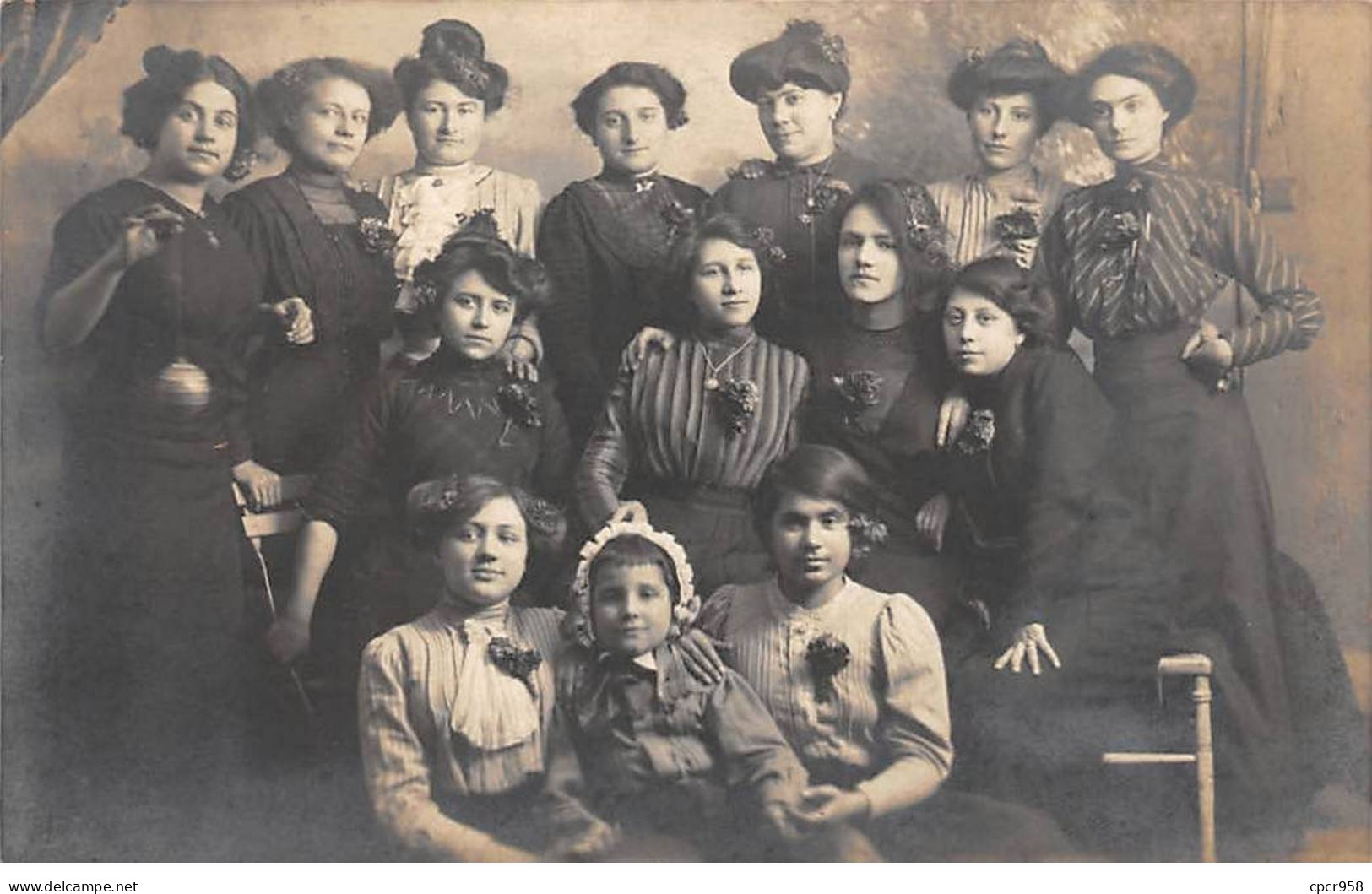 Sainte-Catherine - N°86874 - Groupe De Jeunes Femmes - Carte Photo - Sainte-Catherine