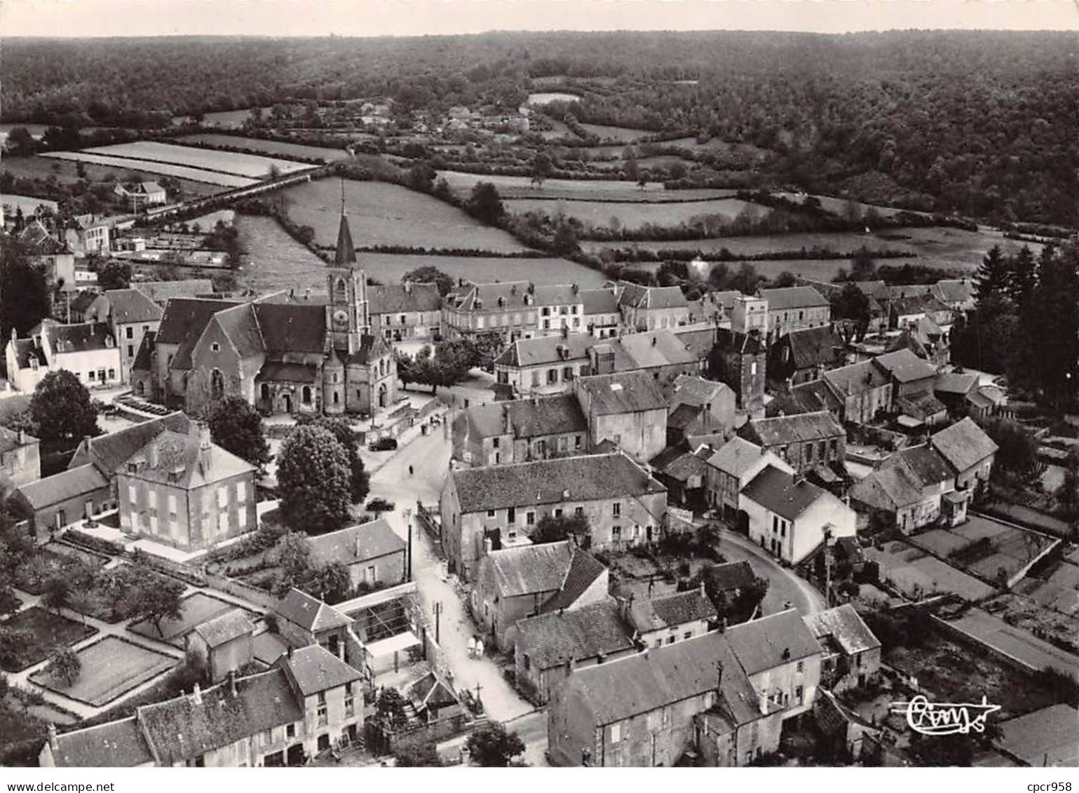 89 - SAN61319 - QUARRE LES TOMBES - Vue Aérienne - Combier 300-8 A - CPSM 10x15 Cm - Quarre Les Tombes