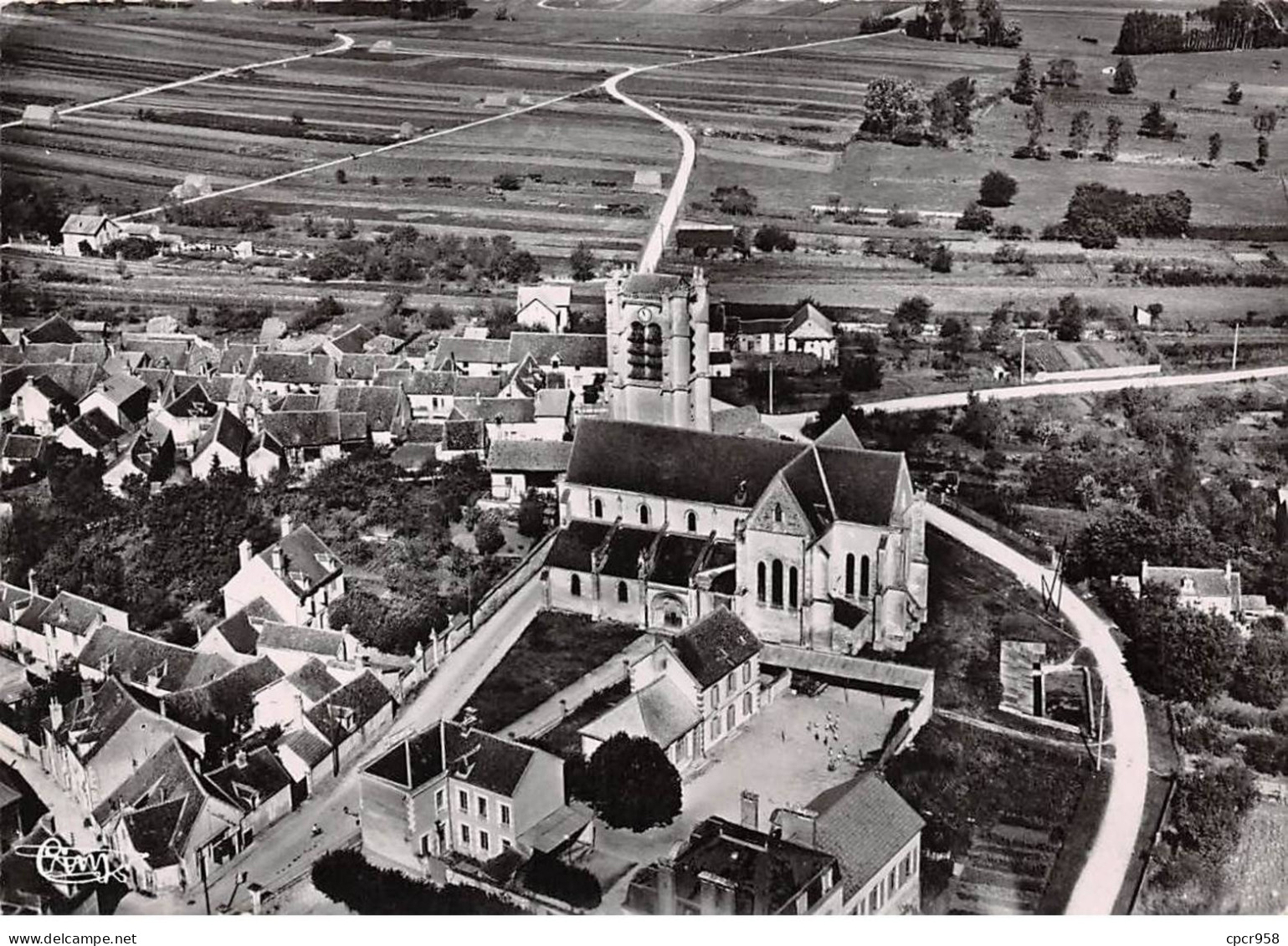 89 - SAN61331 - APPOIGNY - Vue Aérienne De L'Eglise - Combier 983 - CPSM 10x15 Cm - Appoigny