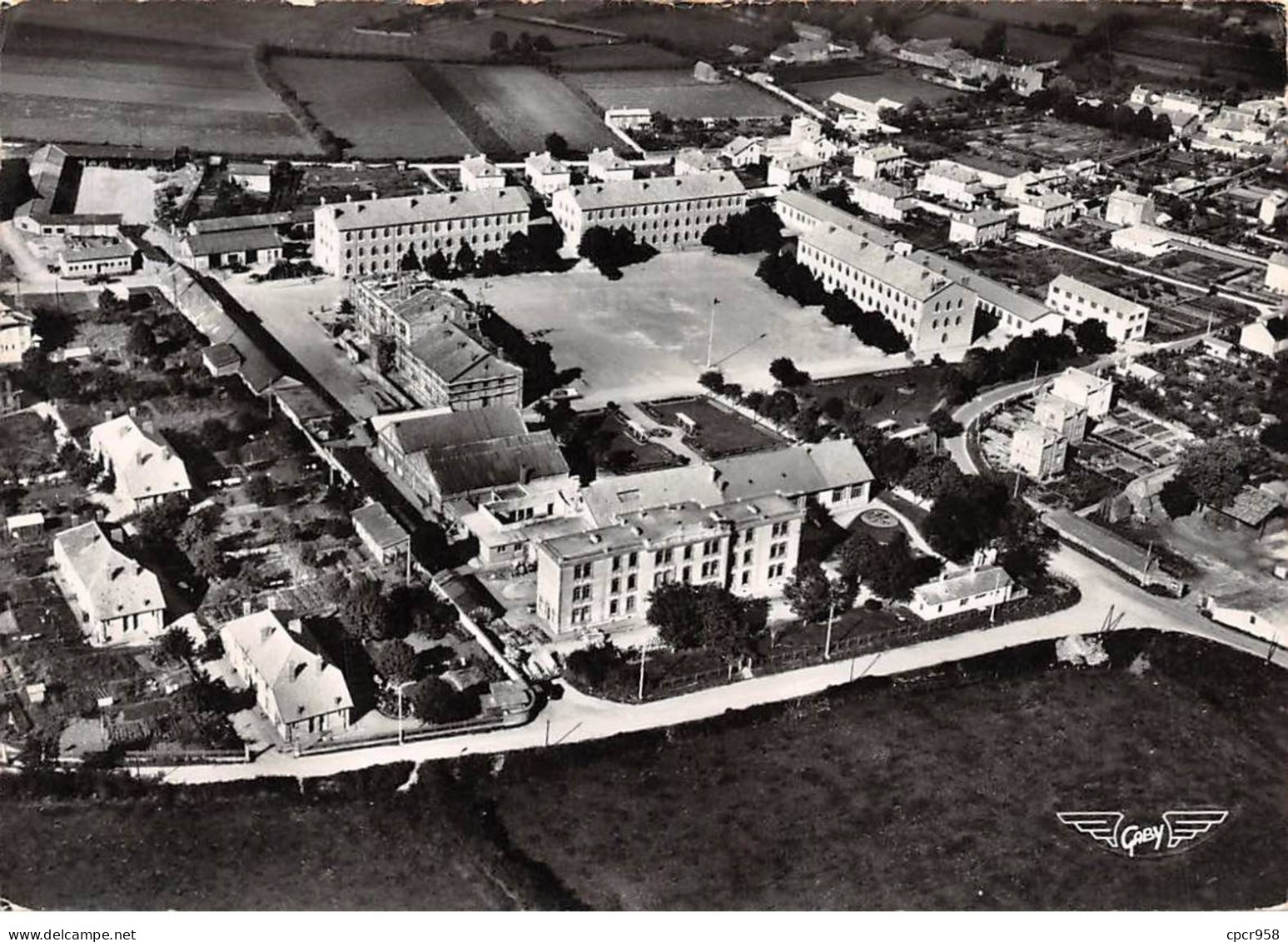 79 - SAN62168 - SAINT MAIXENT L'ECOLE - Caserne Coiffé - Artaud - CPSM 10x15 Cm - Saint Maixent L'Ecole