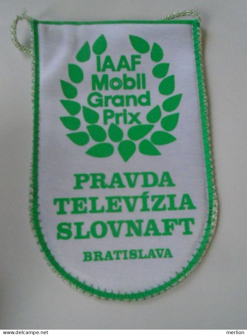 D202169 FANION -Wimpel - Pennon - Slovaktourist  IAAF Meeting Pravda Televizia Slovnaft Bratislava With Pin 170 X 100 Mm - Andere & Zonder Classificatie