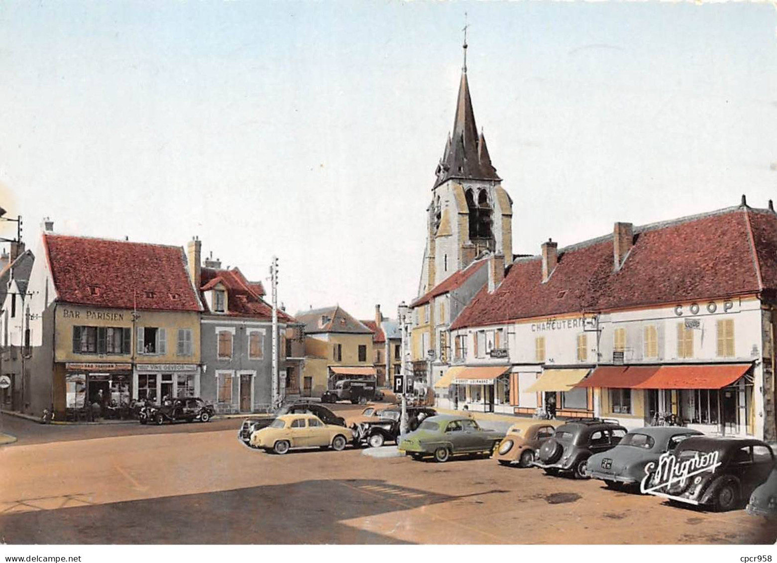 89 - SAN62329 - PONT SUR YONNE - Place Eugène Petit - Ed. Du Luxe - CPSM 10x15 Cm - Pont Sur Yonne