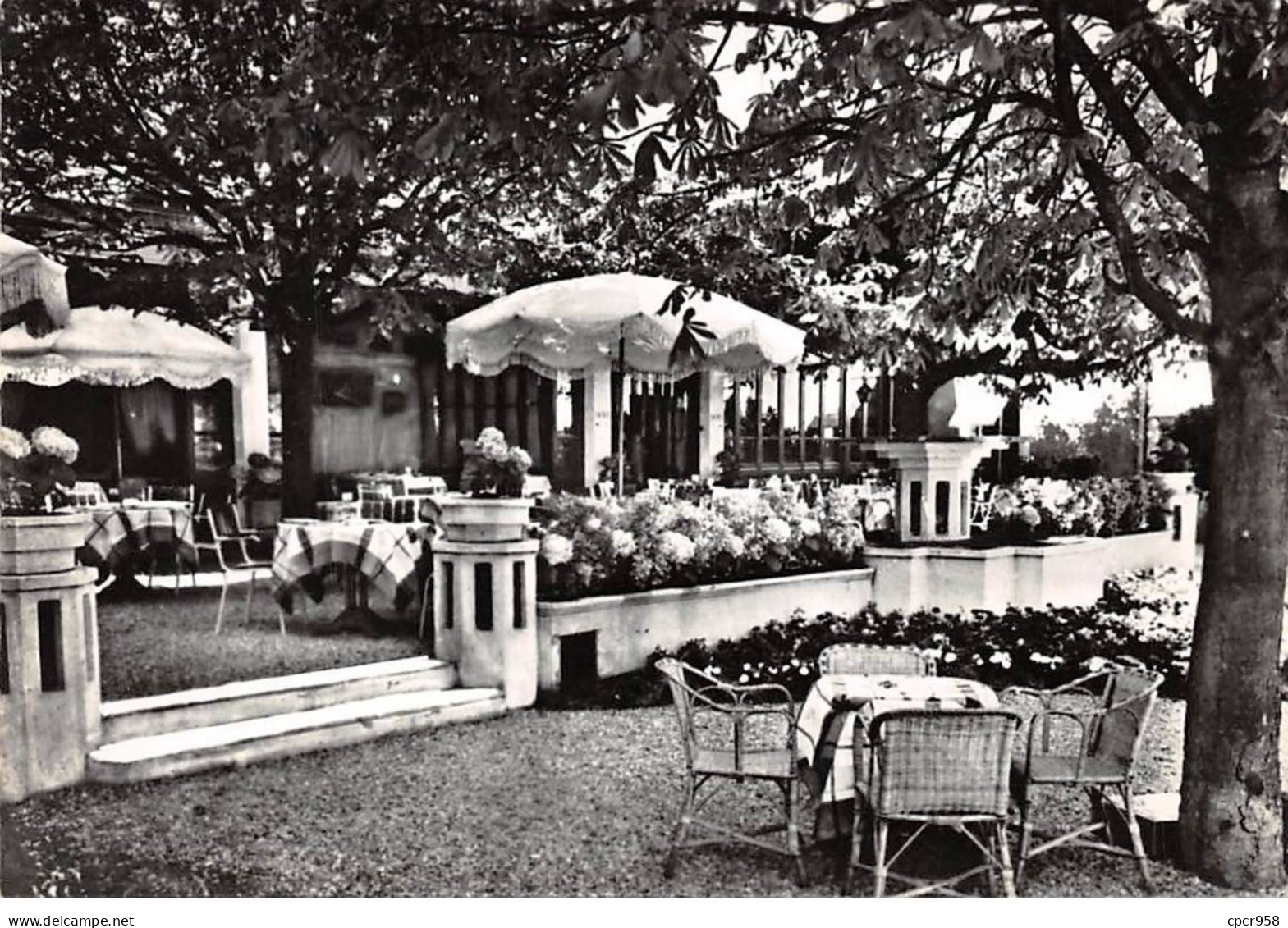 77 - SAN62147 - BARBIZON - Les Pléiades - Un Coin Des Terrasses - Studio Théo  - CPSM 10x15 Cm - Barbizon