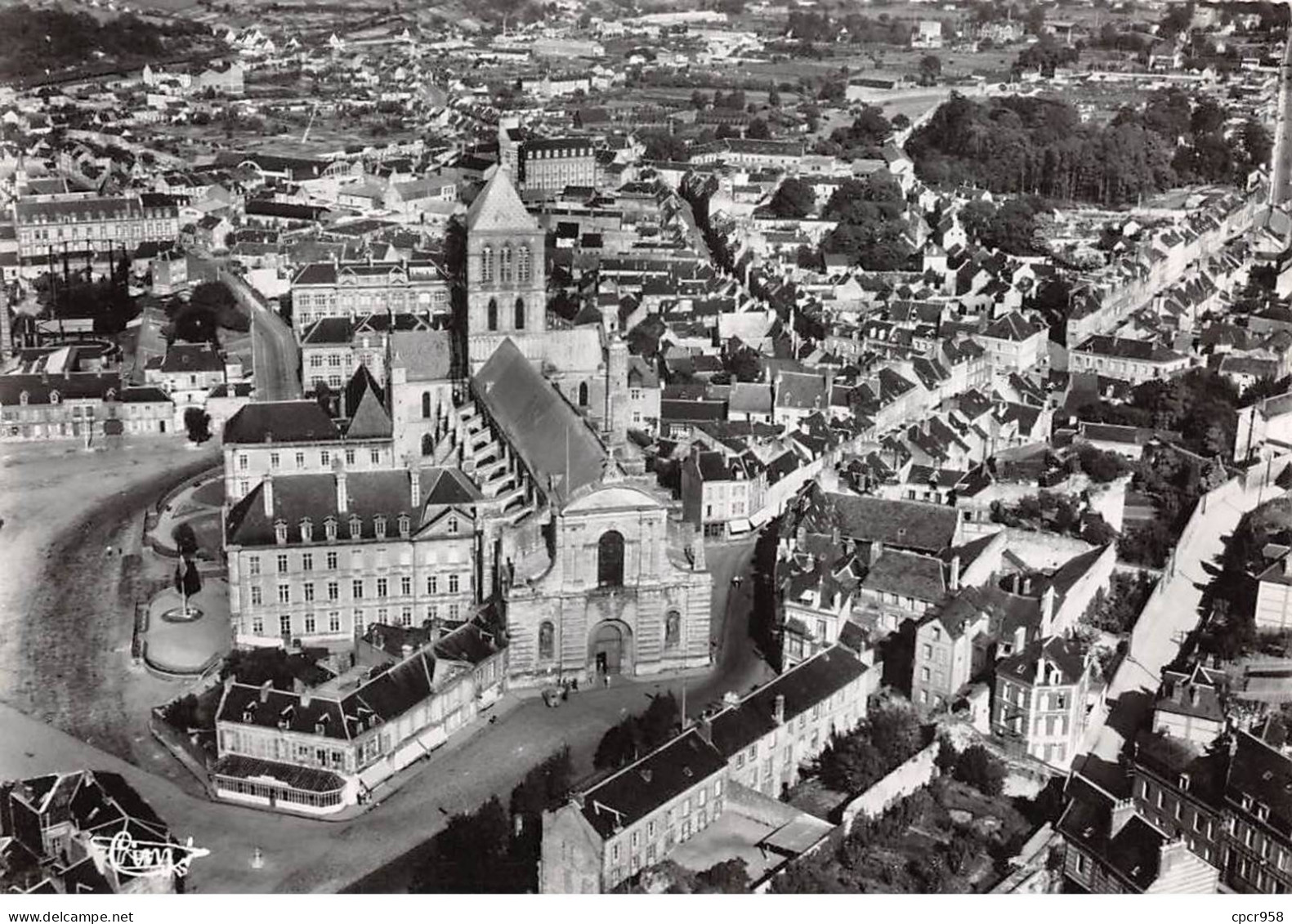 76 - SAN62111 - FECAMP - Vue Aérienne - L'Abbaye - Combier - CPSM 10x15 Cm - Fécamp