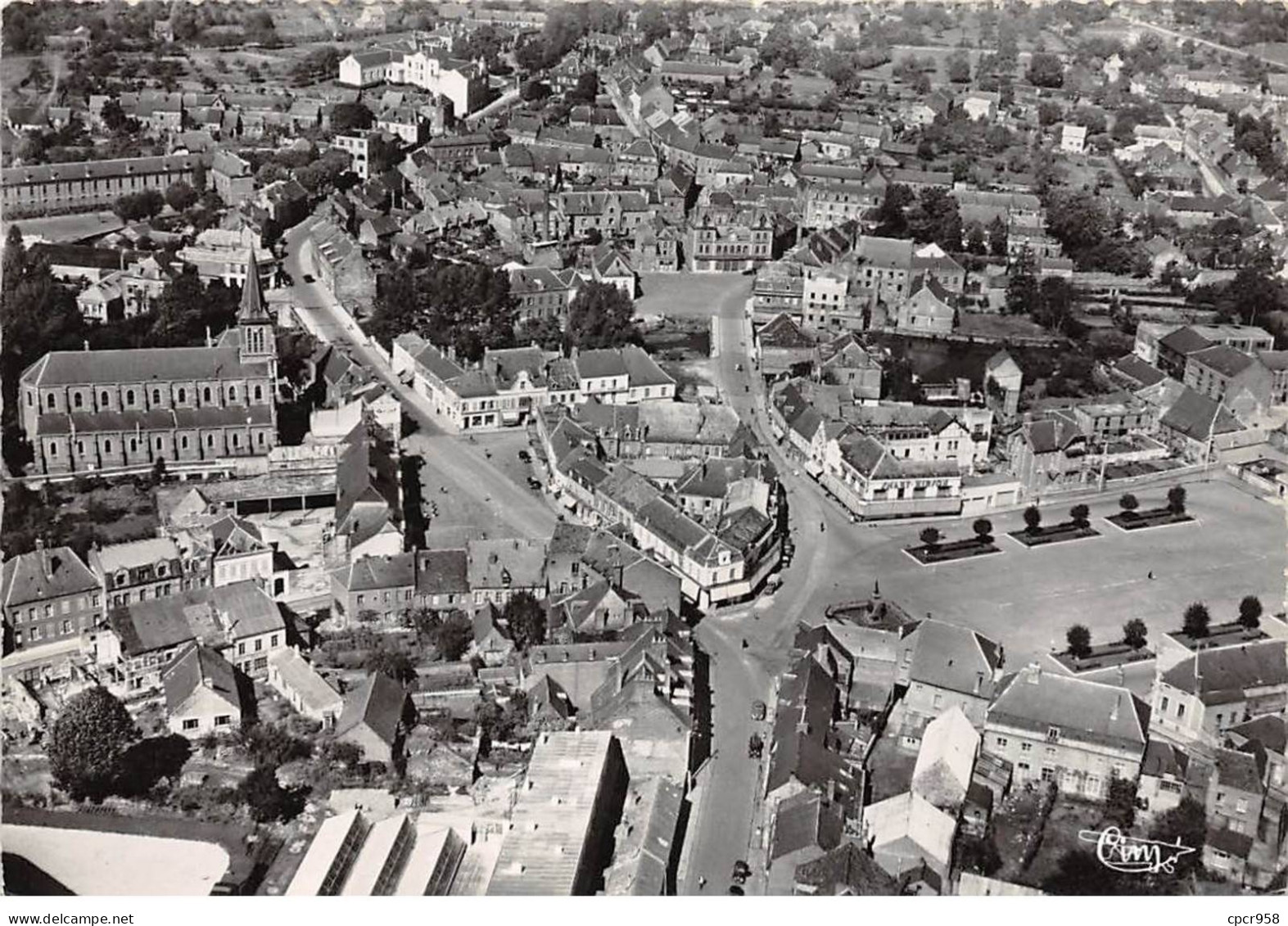 02 - SAN62593 - HIRSON - Vue Aérienne - Vers Le Nord-Ouest - CPSM 15x10 Cm - Hirson