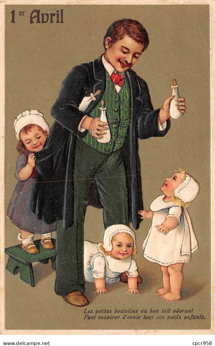 1er Avril - N°89014 - Les Petites Bouteilles Au Bon Lait....-Homme Entouré De Bébés, Tenant Des Biberons - Carte Gaufrée - April Fool's Day