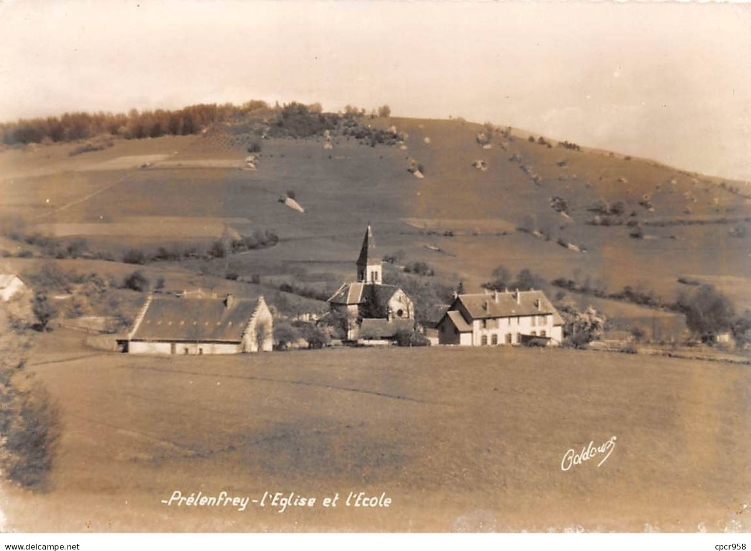 38 - SAN62778 - PRELEFRREY - L'Eglise Et L'Ecole - CPSM 10x15 Cm - Autres & Non Classés