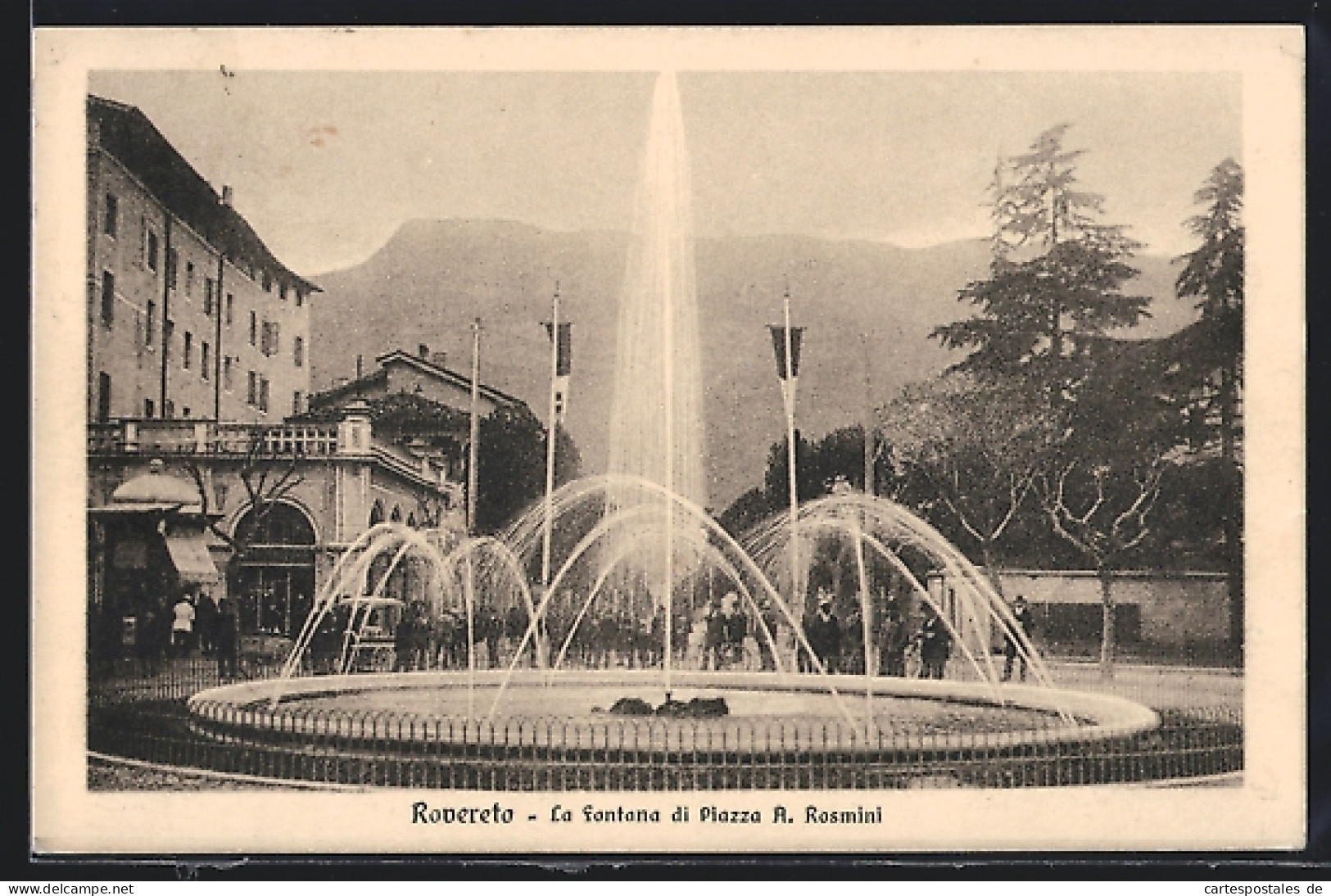 Cartolina Rovereto, La Fontana Di Piazza A. Rosmini  - Other & Unclassified