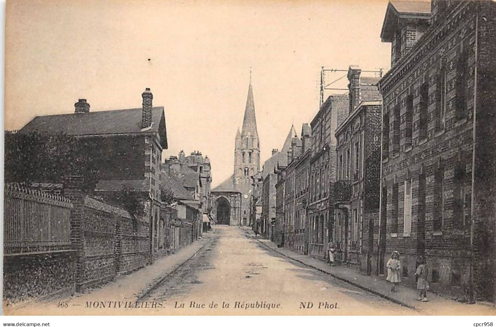 76 - MONTIVILLIERS - SAN67252 - La Rue De La République - Montivilliers