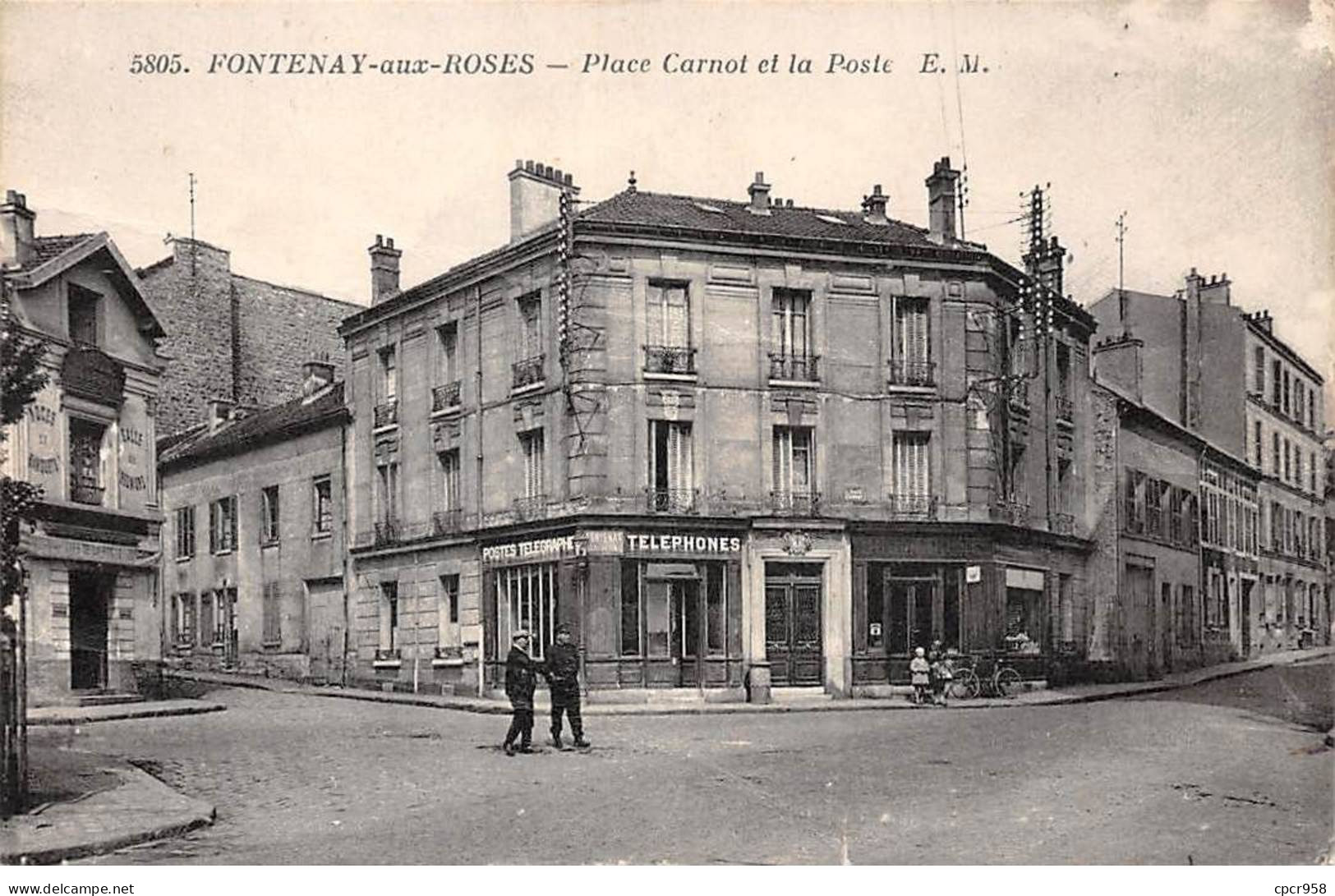 92 - FONTENAY AUX ROSES - SAN67714 - Place Carnot Et La Poste - Fontenay Aux Roses