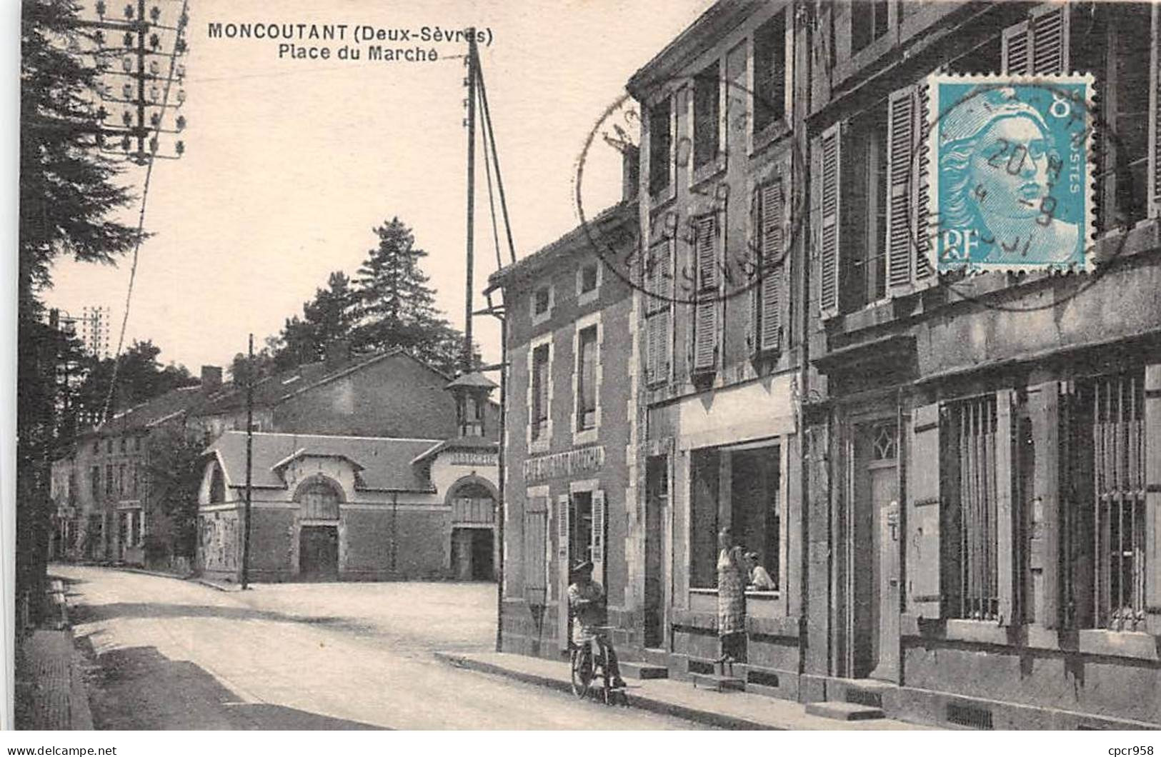 79 - MONCOUTANT - SAN67461 - Place Du Marché - Moncoutant