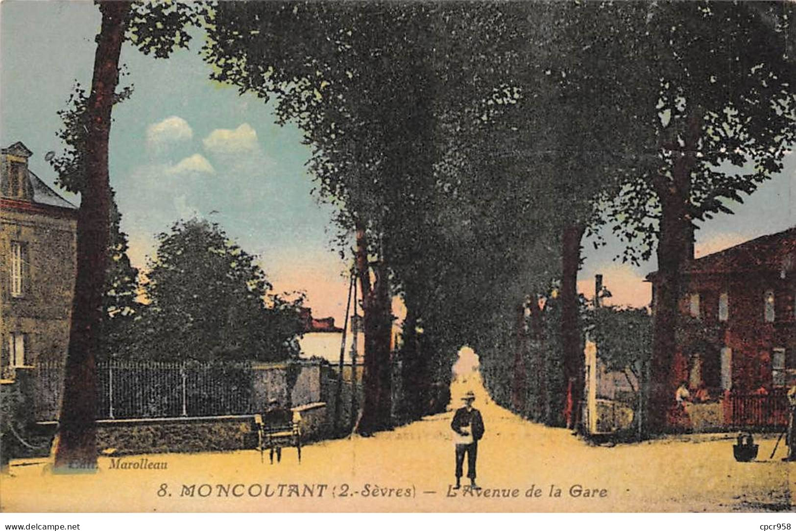 79 - MONCOUTANT - SAN67460 - L'Avenue De La Gare - Moncoutant