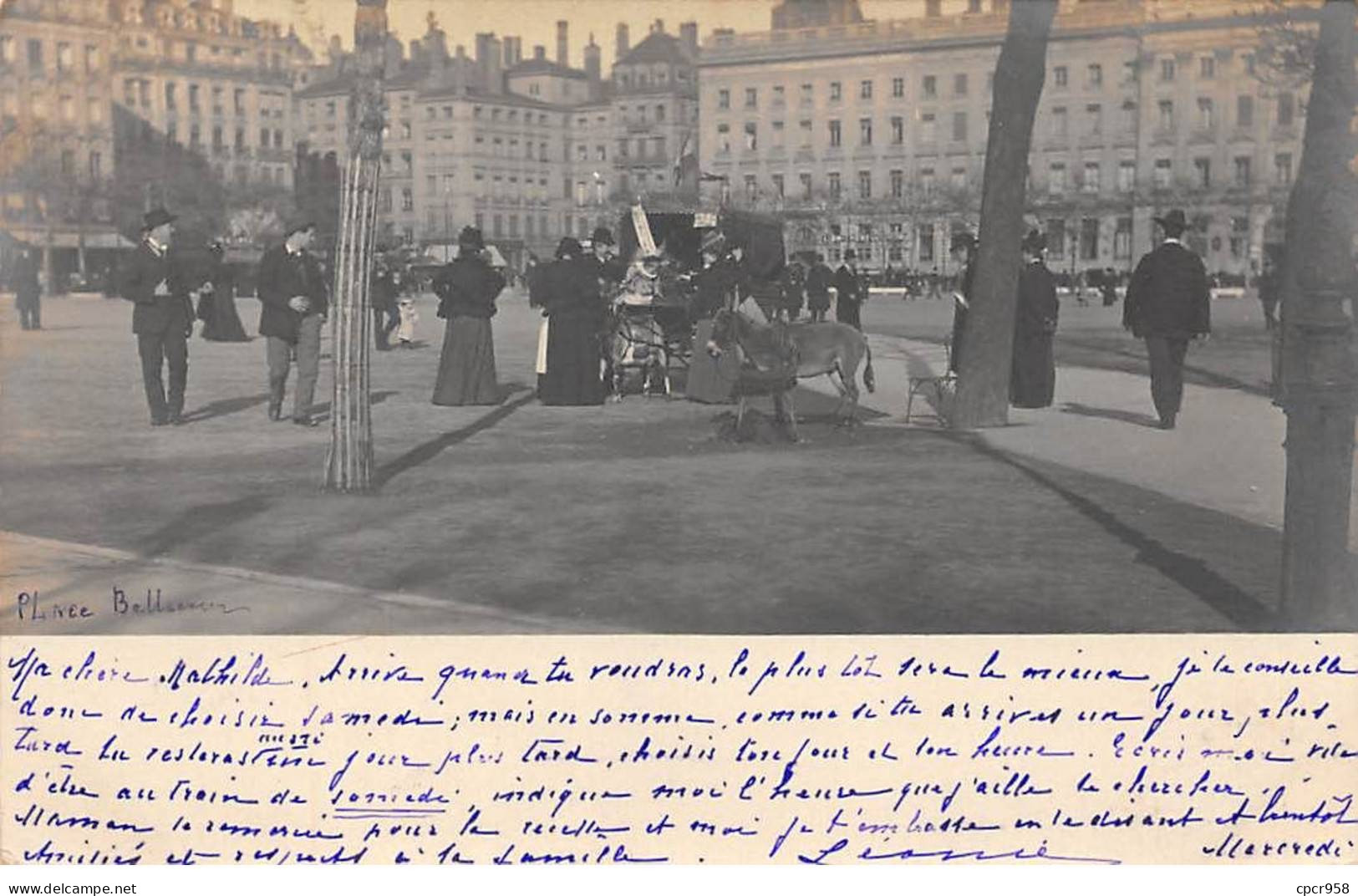 69 - N°89520 - LYON - Place Bellecour - Carte Photo - Lyon 1